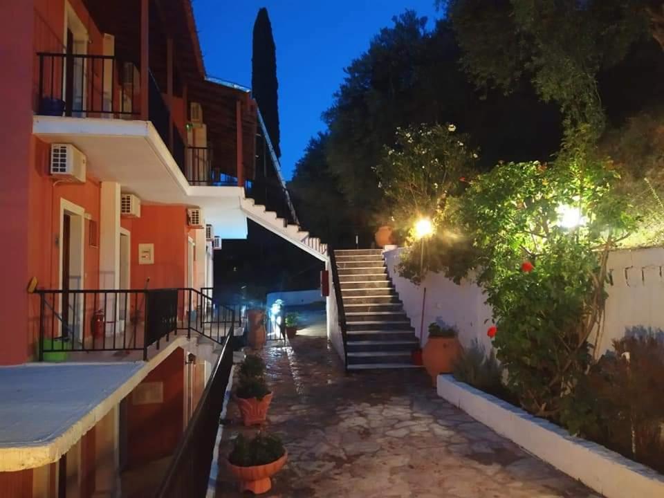 Aronis Apartments Беніцес Екстер'єр фото