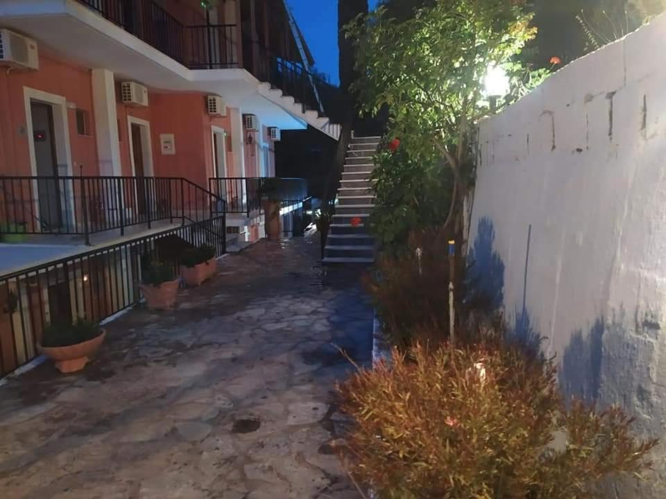 Aronis Apartments Беніцес Екстер'єр фото